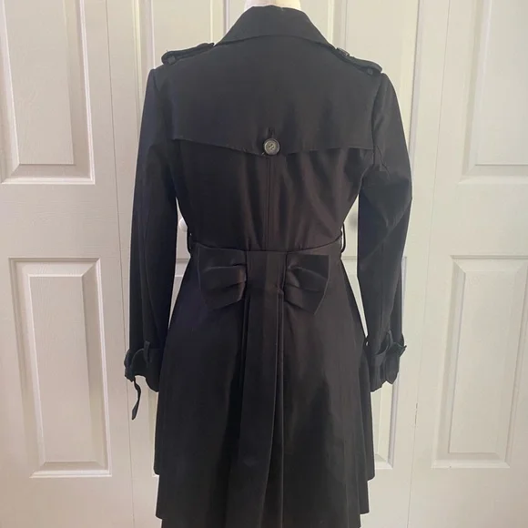 Sinclaire 10 Elegant Black Bow Trench Coat - Picture 2 of 10